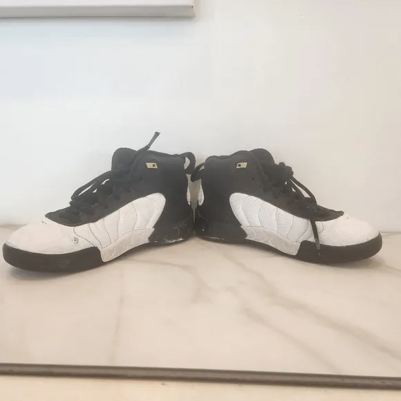 JORDANS,BOYS, SIZE 1, jumpan black and white hi-tops sneakers.