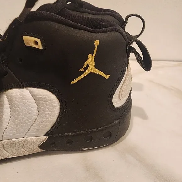 JORDANS,BOYS, SIZE 1, jumpan black and white hi-tops sneakers.