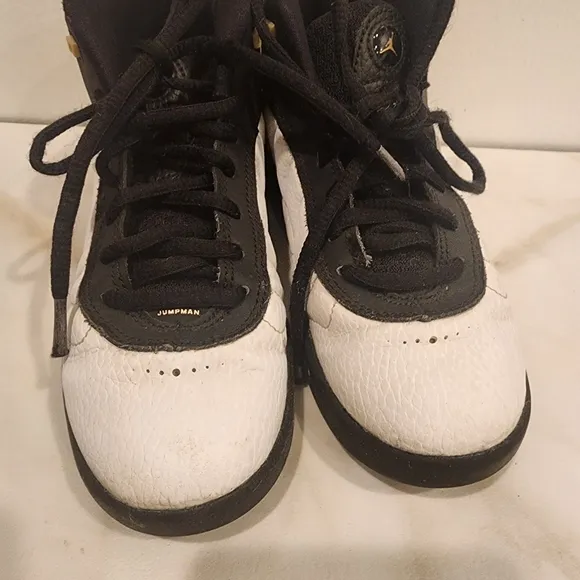 JORDANS,BOYS, SIZE 1, jumpan black and white hi-tops sneakers.