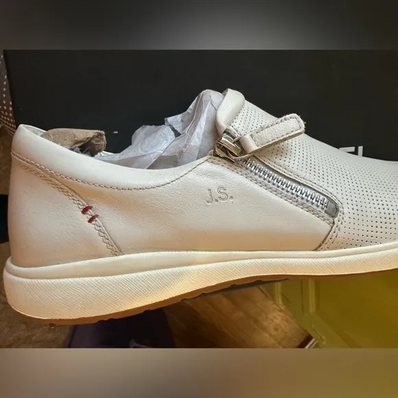 Josef Seibel Men’s White Slip On EU 40 US 7