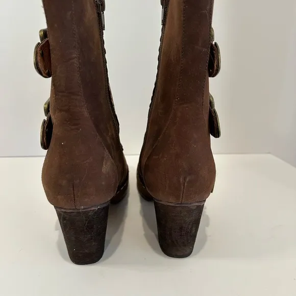 JUDD Suede leather boots with brass studs 9 1/2.