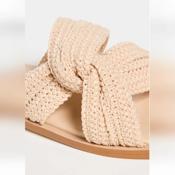 KAANASUvita Textured Wrap Sandal