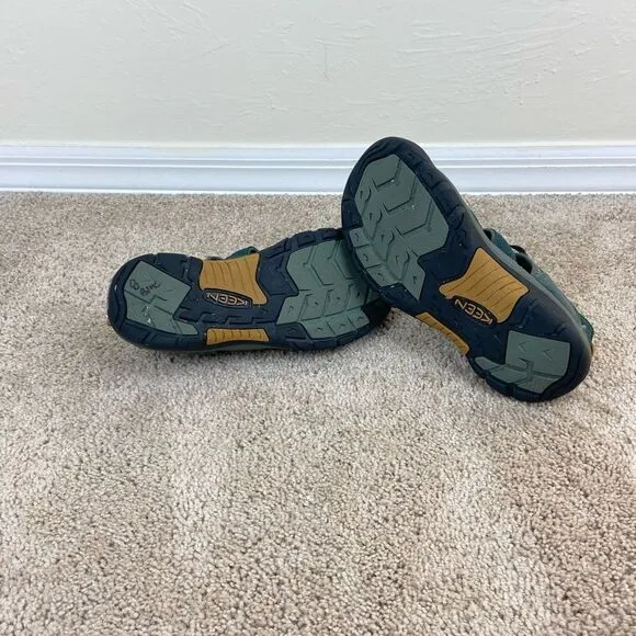 Keen Big Kid’s Newport H2 Slip-On Hiking Water Shoes - Dark Green