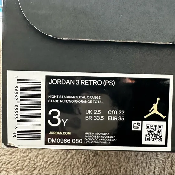 Kids Jordan 3 Retro shoes. Size: 3Y Hardly worn!!! With Original box.