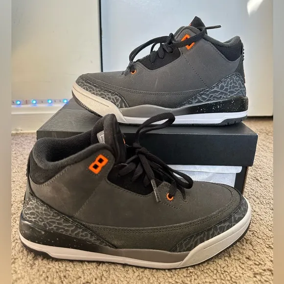 Kids Jordan 3 Retro shoes. Size: 3Y Hardly worn!!! With Original box.