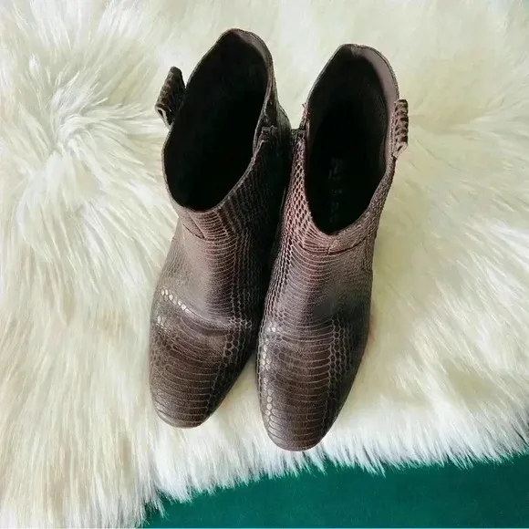Korks Snake Print Leather Heeled Booties Shoes 8