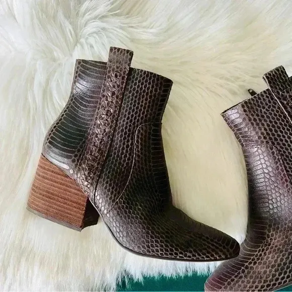 Korks Snake Print Leather Heeled Booties Shoes 8
