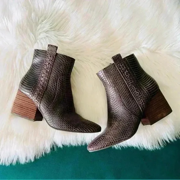 Korks Snake Print Leather Heeled Booties Shoes 8