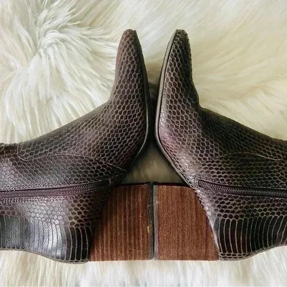Korks Snake Print Leather Heeled Booties Shoes 8