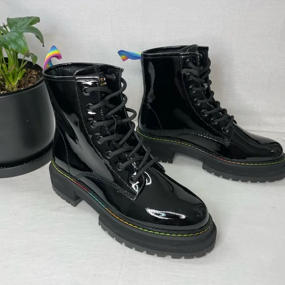 KURT GEIGER LONDONWomen's Birdie Patent Leather BlackCombat Boots‎