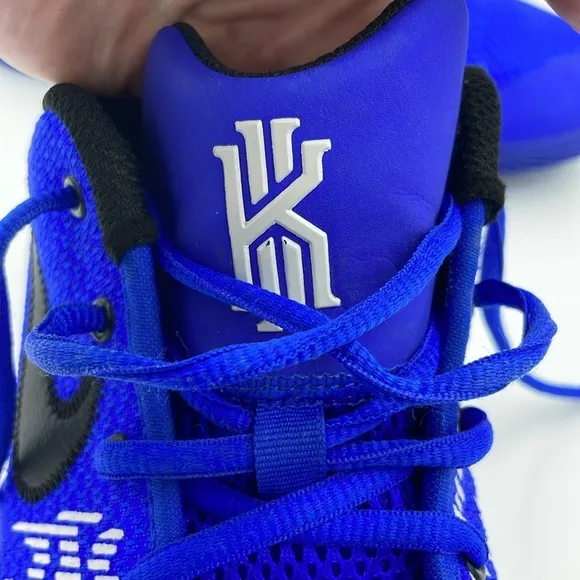 Kyrie Flytrap Nike 2 Low Racer Blue Shoes Sneakers SZ 7 Youth