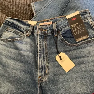 Levi's 70s High Flare Jeans Slim Fit High Rise Denim Blue Women's Size 30 x 32