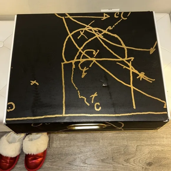 LIMITED EXTREMELY rare exclusive 2017 Air Jordan 13/14 Retro 'Defining