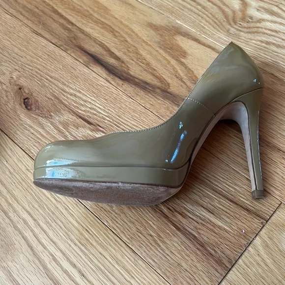 L.K. Bennett Sledge Beige Patent Platform Court Shoes Sz 9