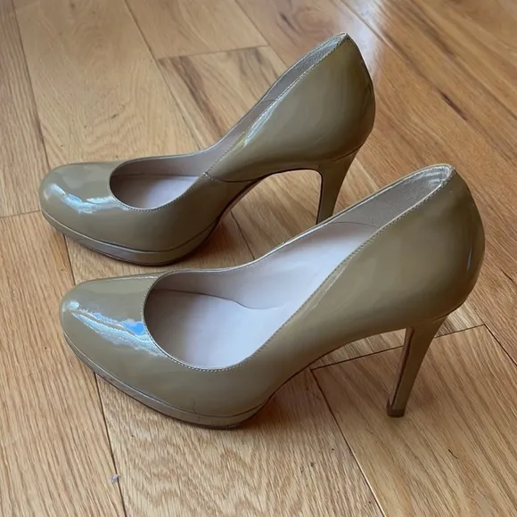 L.K. Bennett Sledge Beige Patent Platform Court Shoes Sz 9