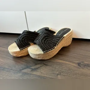 Marc Fisher Women’s Zakki Platform Espadrille Sandal Black (Size 6)