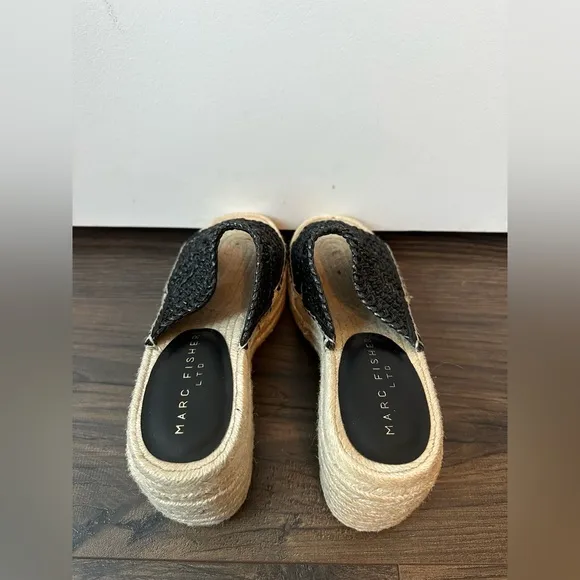 Marc Fisher Women’s Zakki Platform Espadrille Sandal Black (Size 6)
