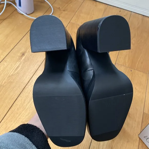 Mary Jane Buckled Black Platform Pumps