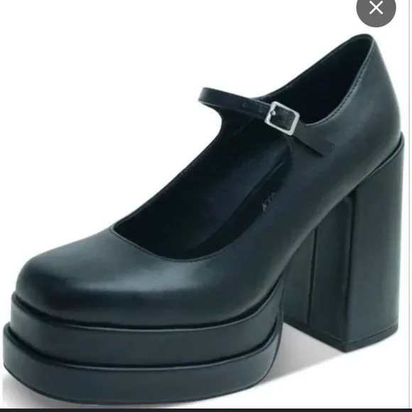 Mary Jane Buckled Black Platform Pumps
