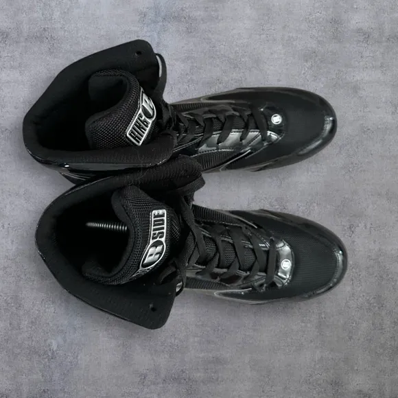 Men’s Ring Side Black Round Toe Lace up Wrestling Shoes, Size 10.