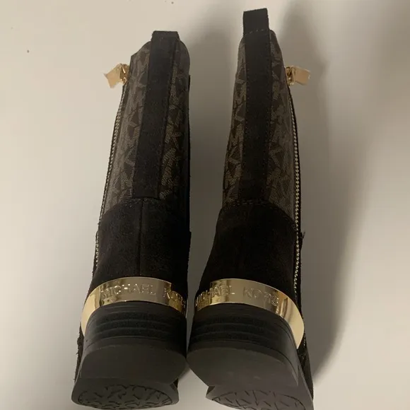 Michael Kors Girls Finley Makysa Logo Boots