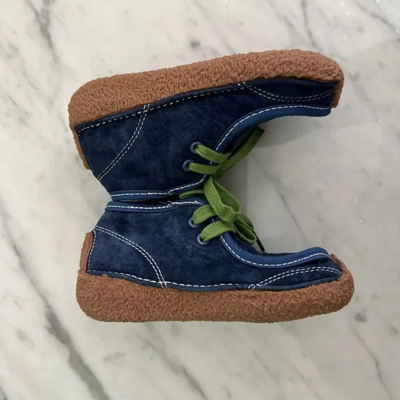 Morgan &amp; Milo Chukka Blue Suede Boots 7.5