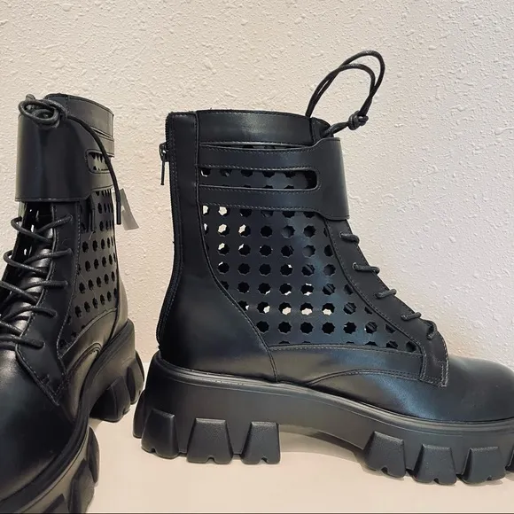 Mudd Krystal Perforated Vegan Leather Black Combat Boots/Sz:9/NEW