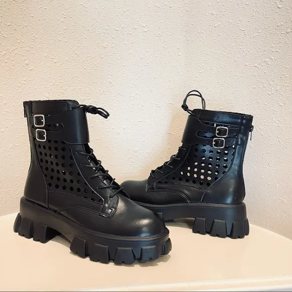 Mudd Krystal Perforated Vegan Leather Black Combat Boots/Sz:9/NEW
