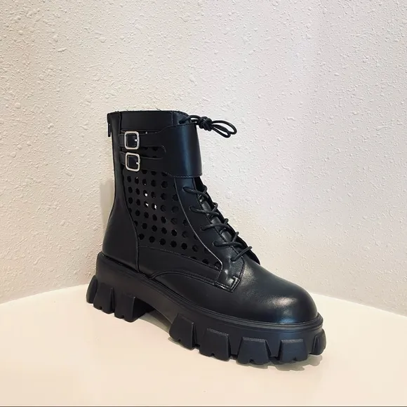 Mudd Krystal Perforated Vegan Leather Black Combat Boots/Sz:9/NEW