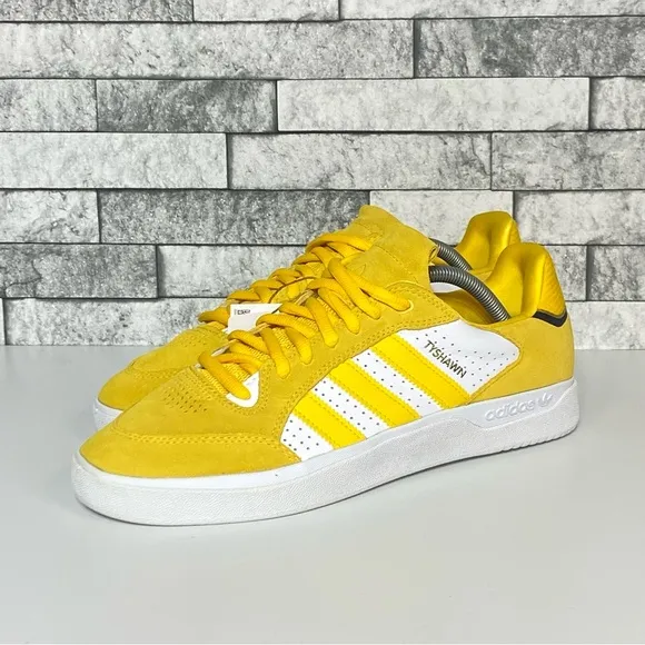 New Adidas Mens 10.5 Tyshawn Low Yellow Skate Shoes