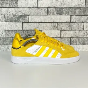 New Adidas Mens 10.5 Tyshawn Low Yellow Skate Shoes