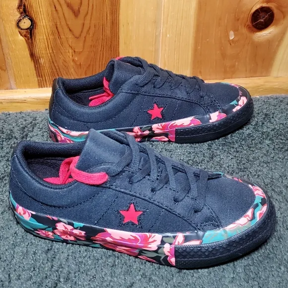 NEW Converse One Flower Infant 11