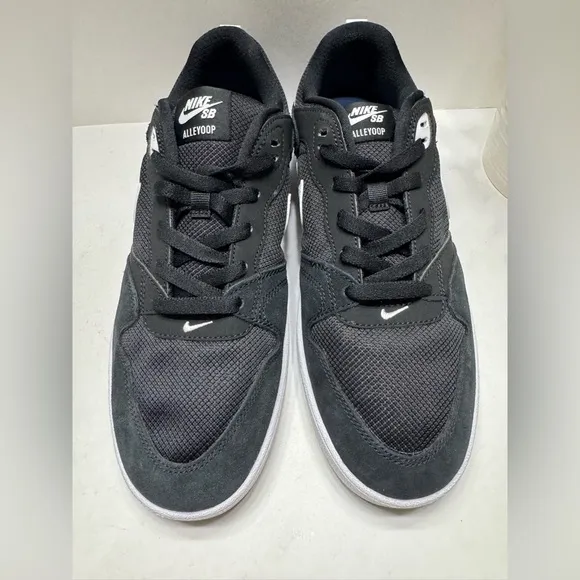 NEW Nike Alleyoop SB Men's Skate Shoes Black White CJ0882-001 Size 10, 11.5