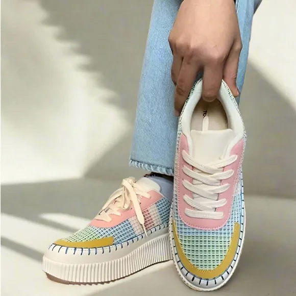 Nicole Miller Brita Mixed Platform Sneakers Sz 10 Pastel Blanket Weave