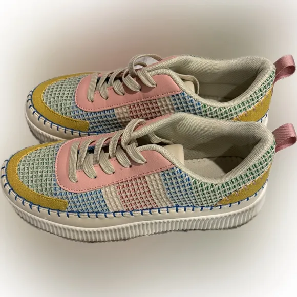 Nicole Miller Brita Mixed Platform Sneakers Sz 10 Pastel Blanket Weave