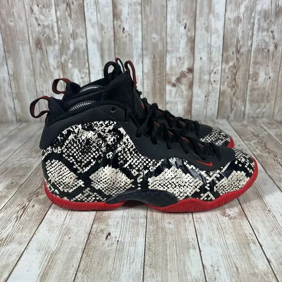 Nike‎ Air Foamposite One Boys Size 6.5Y Black Athletic Shoes Sneakers 644791-104