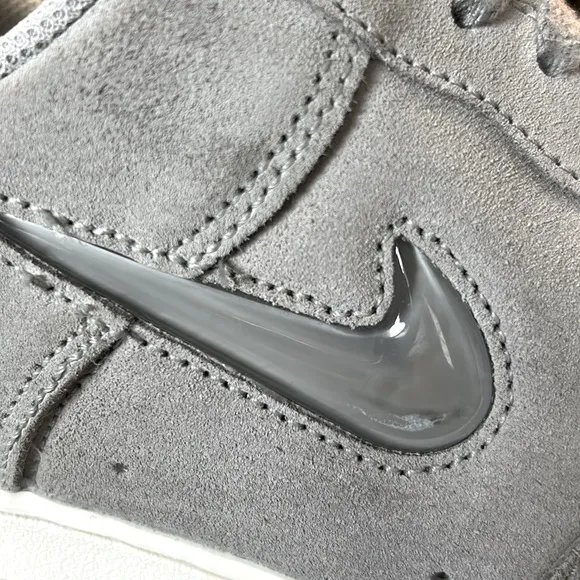 NIKE AIR FORCE 1 JEWEL COLOR OF THE MONTH LIGHT SMOKE GREY SUEDE SNEAKERS Men 11