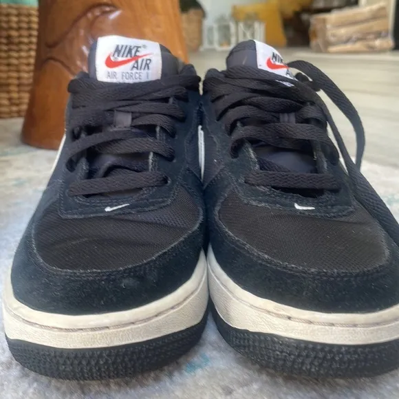 Nike Air Force 1 low Youth Size 7y Black/white
