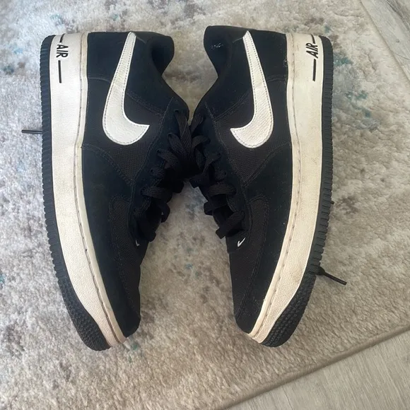 Nike Air Force 1 low Youth Size 7y Black/white