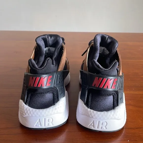 Nike Air Huarache LE DH8143-001 Bison NWOB Black/White/Brown/Red Retro DS Sz 3.5
