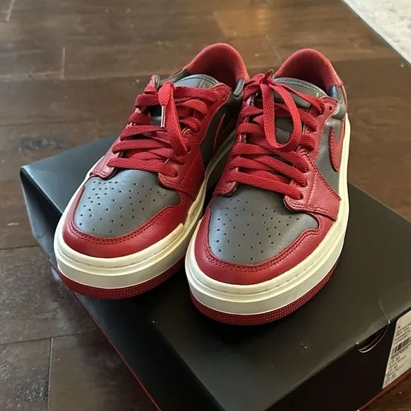 Nike Air Jordan 1 Elevate Low-Women’s 7.5 red/Gray