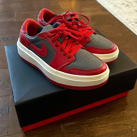 Nike Air Jordan 1 Elevate Low-Women’s 7.5 red/Gray
