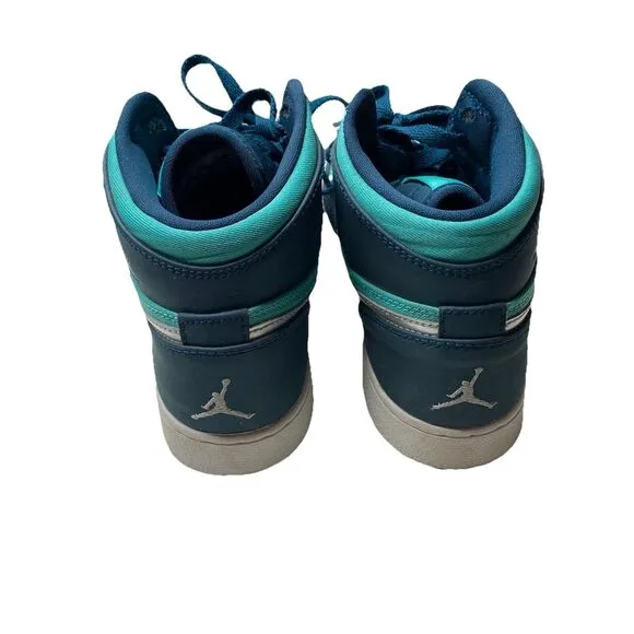 Nike Air Jordan 1 Retro High  332148 318 Hyper Jade Green Shoes Youth Size 5Y