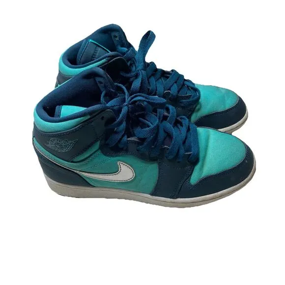 Nike Air Jordan 1 Retro High  332148 318 Hyper Jade Green Shoes Youth Size 5Y