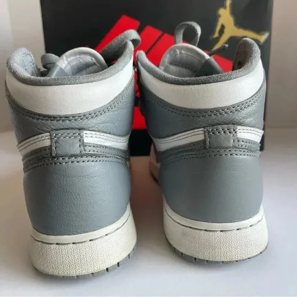 Nike Air Jordan 1 Retro High OG Stealth GS Size 4.0Y Shoes White Grey
