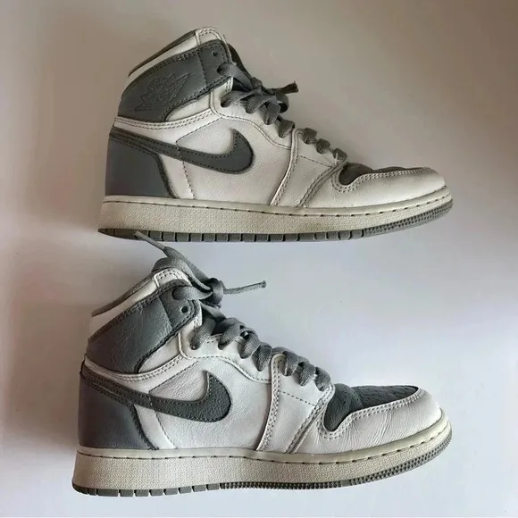 Nike Air Jordan 1 Retro High OG Stealth GS Size 4.0Y Shoes White Grey