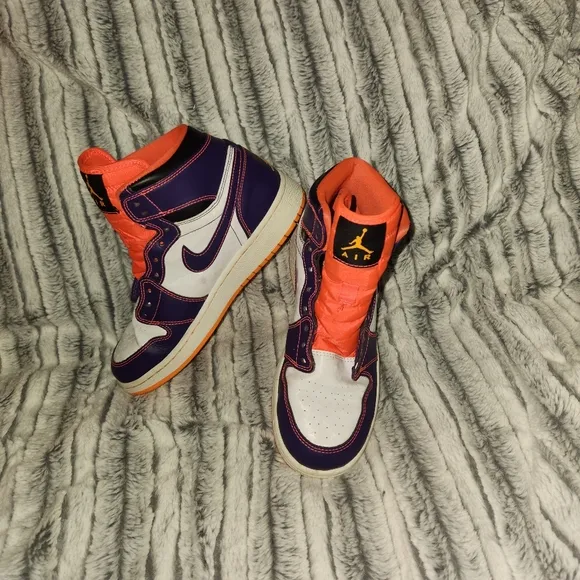 Nike Air Jordan 1 Retro High Tasmanian Devil (GS