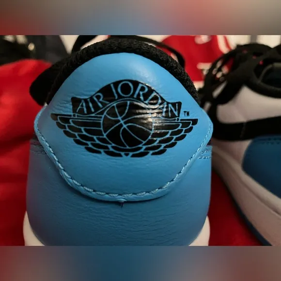 Nike Air Jordan 1 Retro Low UNC Tarheels Sneakers Carolina Blue Shoes