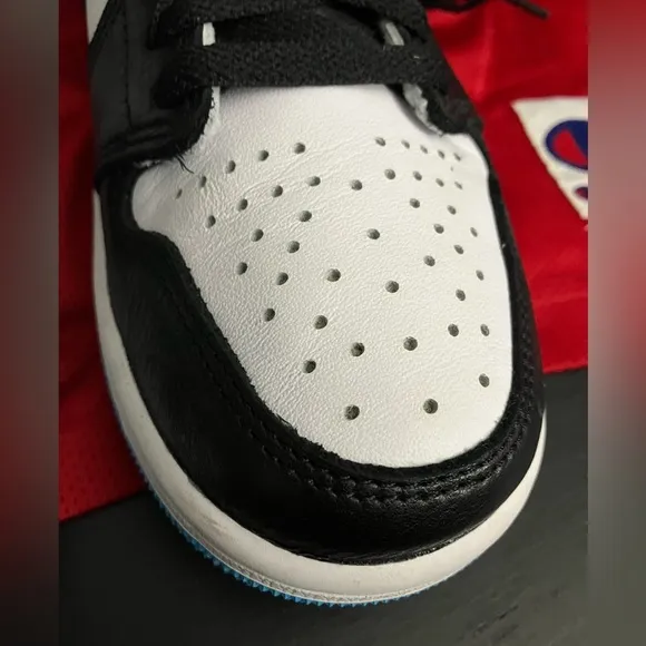 Nike Air Jordan 1 Retro Low UNC Tarheels Sneakers Carolina Blue Shoes