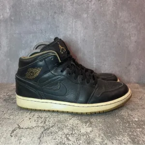 Nike Air Jordan 1 Retro Mid Black Basketball Shoes Mens sz 9
